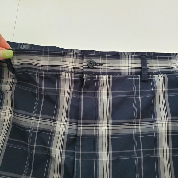 Ben Hogan Performance Navy Plaid Short - Picture 7 of 11